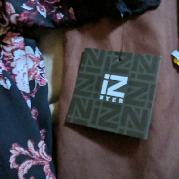 Tops - Picture 5 of 5